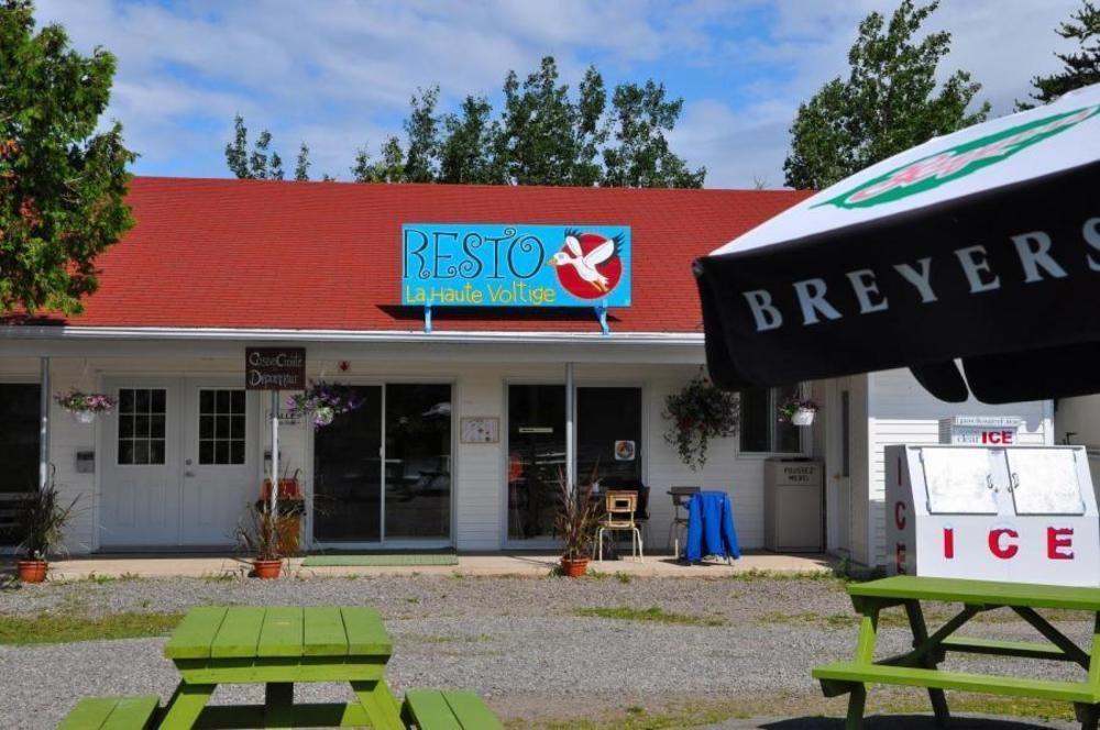 Hôtel Camping & Chalets De La Demi-Lieue à Saint-Jean-Port-Joli Extérieur photo